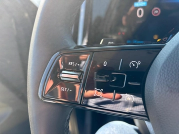 Image véhicule  Renault MEGANE E-TECH (37)