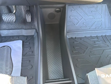 Image véhicule  Renault MEGANE E-TECH (36)