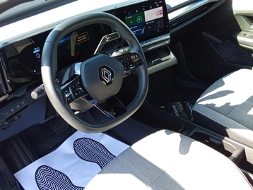 Image véhicule  Renault MEGANE E-TECH (35)