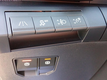 Image véhicule  Renault MEGANE E-TECH (17)