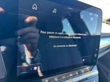 Image véhicule  Renault MEGANE E-TECH (33)