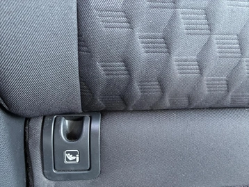 Image véhicule  Toyota YARIS (14)