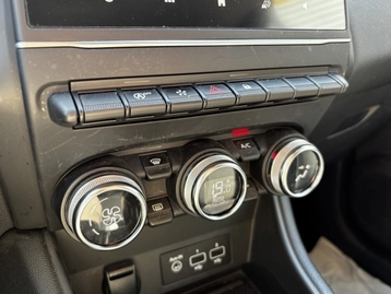 Image véhicule  Renault CAPTUR (26)