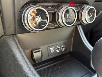 Image véhicule  Renault CAPTUR (27)