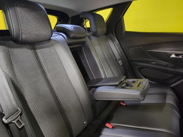 Image véhicule Peugeot 3008 (32) Image véhicule Peugeot 3008 (32)