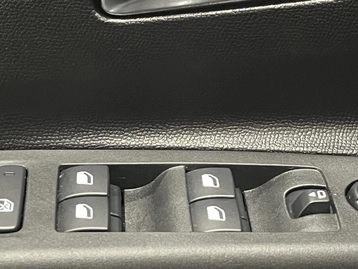 Image véhicule Opel CORSA (15) Image véhicule Opel CORSA (15)