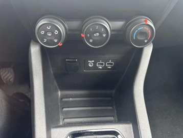 Image véhicule  Renault CAPTUR (26)