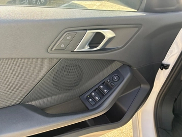 Image véhicule  BMW SÉRIE 1 (19)