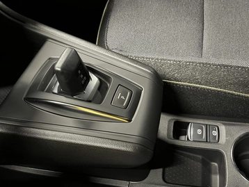 Image véhicule  Renault CAPTUR (24)