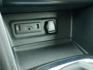 Image véhicule Renault MEGANE (30) Image véhicule Renault MEGANE (30)