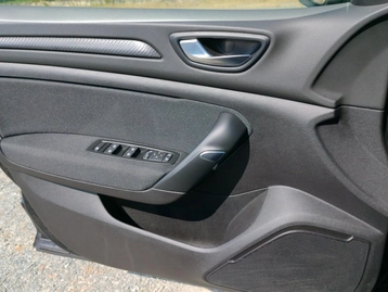 Image véhicule Renault MEGANE (50) Image véhicule Renault MEGANE (50)