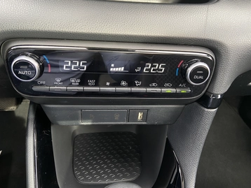 Image véhicule  Toyota YARIS (13)