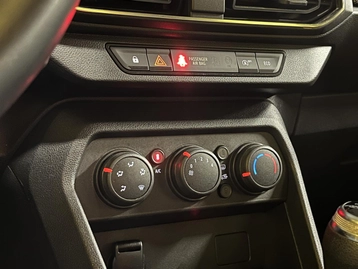 Image véhicule  Dacia SANDERO (21)