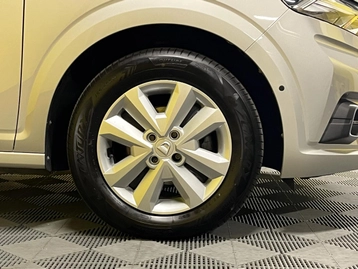Image véhicule  Dacia SANDERO (35)