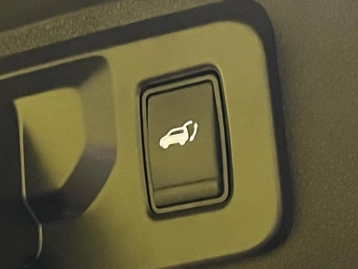 Image véhicule  Renault RAFALE (13) Image véhicule  Renault RAFALE (13)