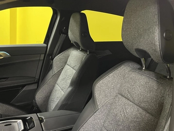 Image véhicule  Renault RAFALE (45) Image véhicule  Renault RAFALE (45)