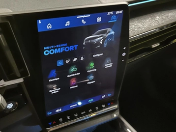 Image véhicule  Renault RAFALE (23) Image véhicule  Renault RAFALE (23)