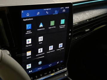 Image véhicule  Renault RAFALE (37) Image véhicule  Renault RAFALE (37)