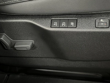 Image véhicule  Peugeot TRAVELLER (50)