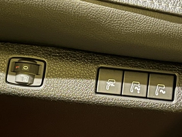 Image véhicule  Peugeot TRAVELLER (48)
