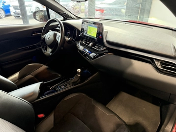 Image véhicule  Toyota C-HR (5)