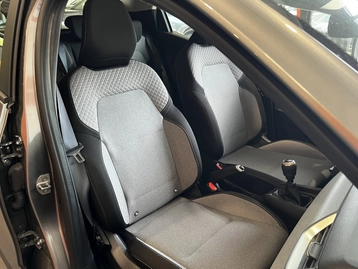 Image véhicule  Renault CLIO V (10)