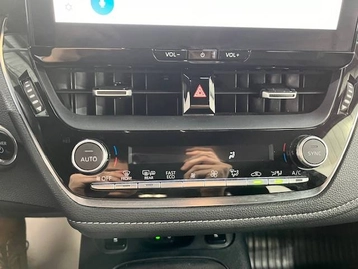 Image véhicule  Toyota Corolla Touring Spt (11)