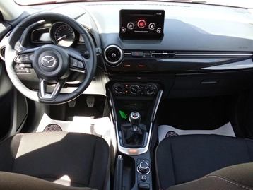 Image véhicule Mazda Mazda 2 (4) Image véhicule Mazda Mazda 2 (4)