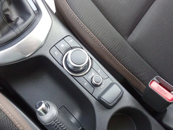Image véhicule Mazda Mazda 2 (15) Image véhicule Mazda Mazda 2 (15)