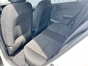 Image véhicule  Kia PICANTO (18)