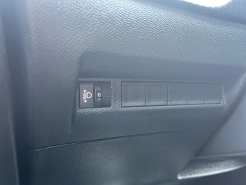 Image véhicule  Peugeot 208 (23)