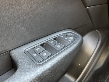 Image véhicule  Renault ARKANA (24)