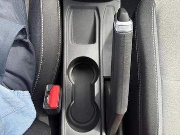 Image véhicule  Renault CLIO (27)