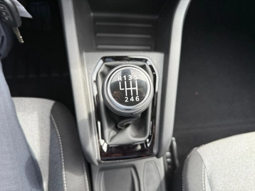 Image véhicule  Renault CLIO (26)