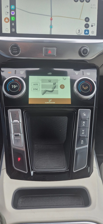 Image véhicule  Jaguar I-PACE (21)