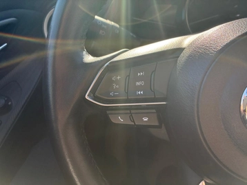 Image véhicule  Mazda Mazda 2 (23)