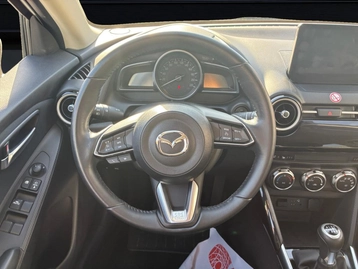 Image véhicule  Mazda Mazda 2 (11)