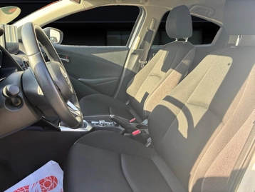 Image véhicule  Mazda Mazda 2 (8)