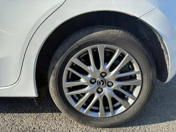 Image véhicule  Mazda Mazda 2 (14)