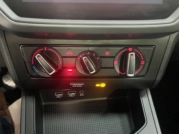 Image véhicule  Seat IBIZA (14)