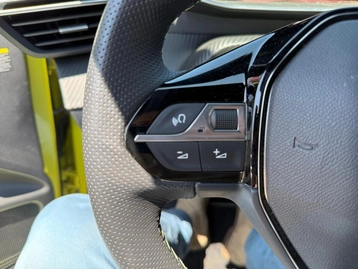 Image véhicule  Peugeot 208 (21)