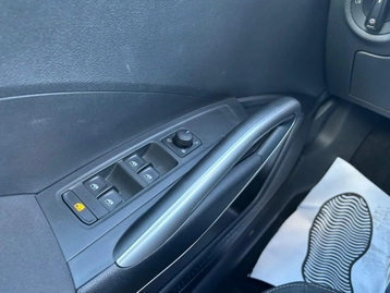 Image véhicule Skoda FABIA (17) Image véhicule Skoda FABIA (17)