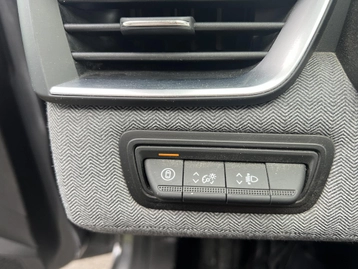 Image véhicule  Renault CLIO (25)