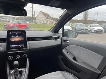 Image véhicule  Renault CLIO (46)