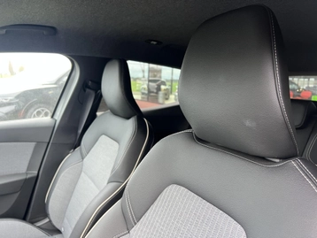 Image véhicule  Renault CLIO (23)