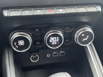 Image véhicule  Renault CLIO (39)