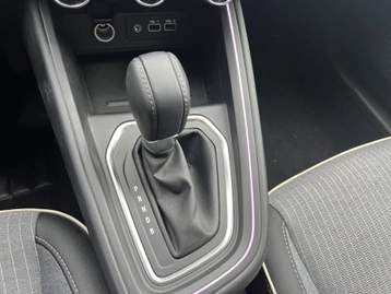 Image véhicule  Renault CLIO (41)