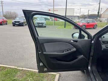 Image véhicule  Renault CLIO (21)