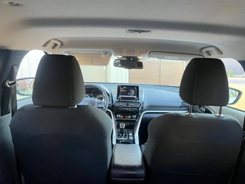 Image véhicule  Mitsubishi ECLIPSE CROSS (8)