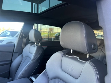 Image véhicule  Audi Q8 (26)